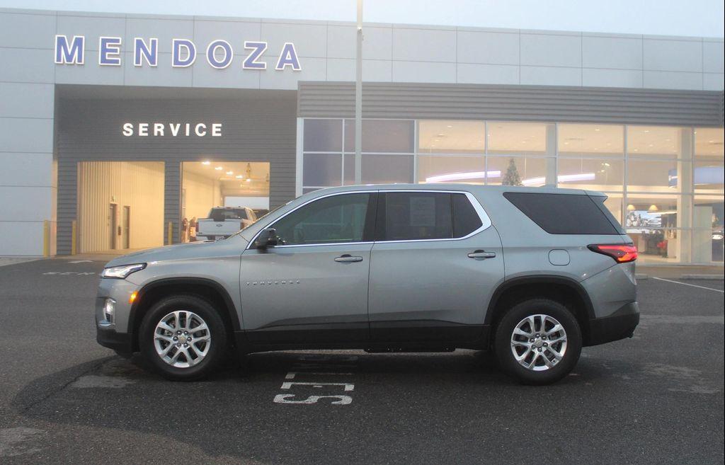 used 2023 Chevrolet Traverse car, priced at $26,597