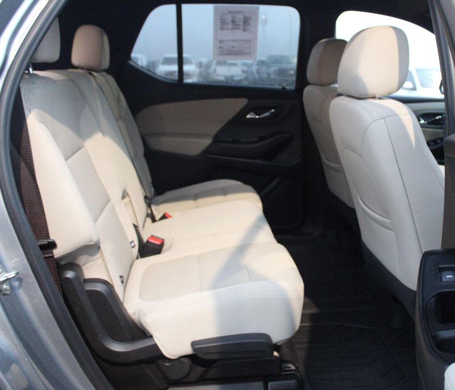 used 2023 Chevrolet Traverse car, priced at $26,597