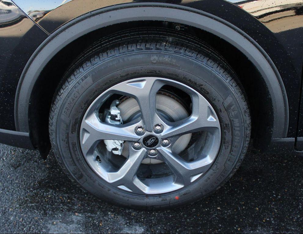 new 2026 Ford Escape car, priced at $33,025