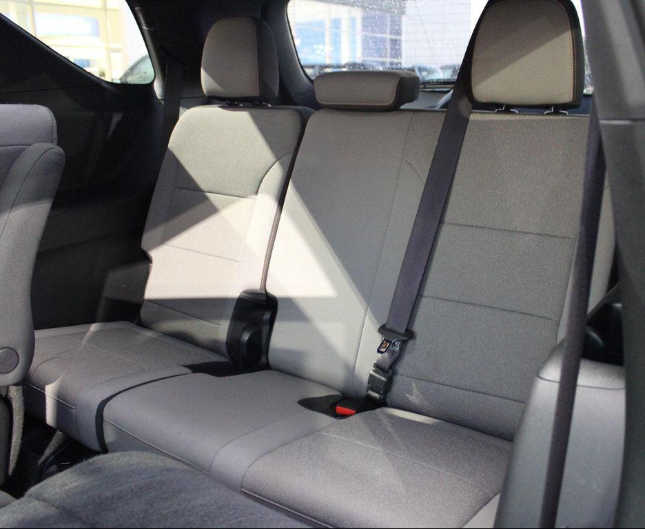 used 2025 Chevrolet Traverse car, priced at $32,597