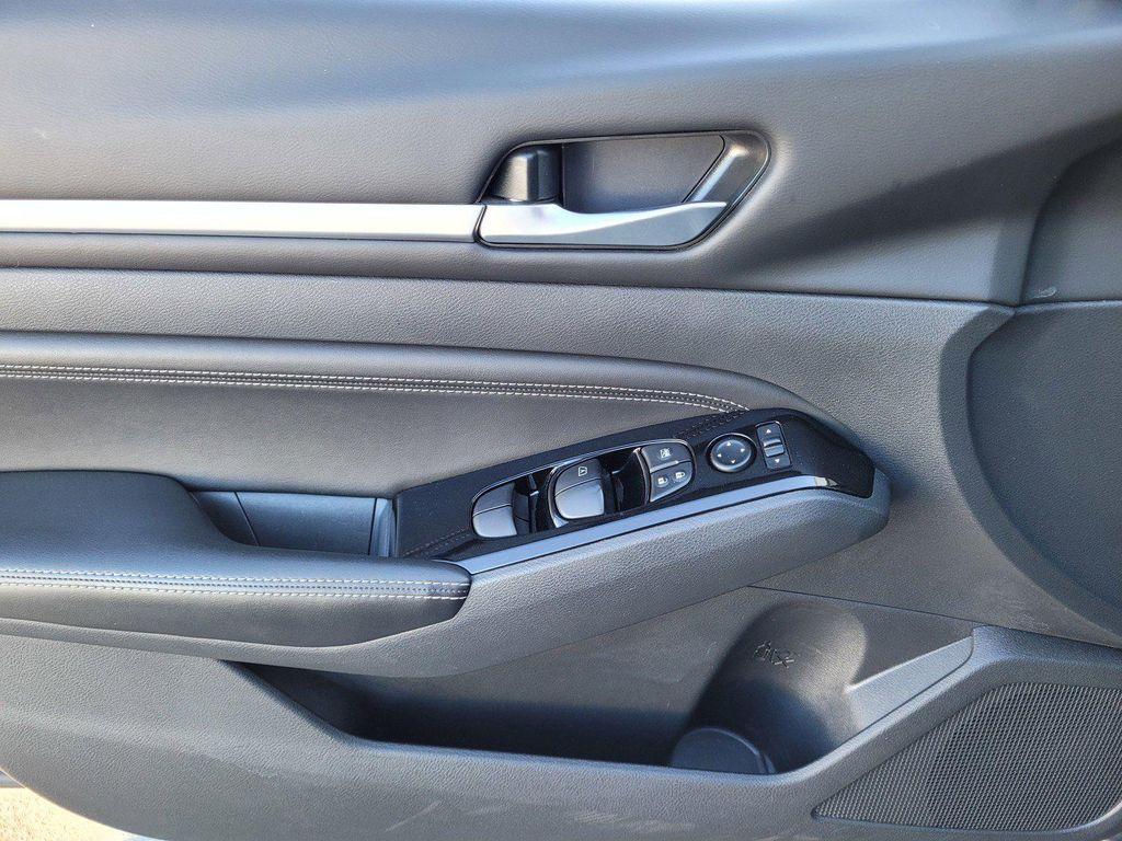 used 2023 Nissan Altima car, priced at $17,685