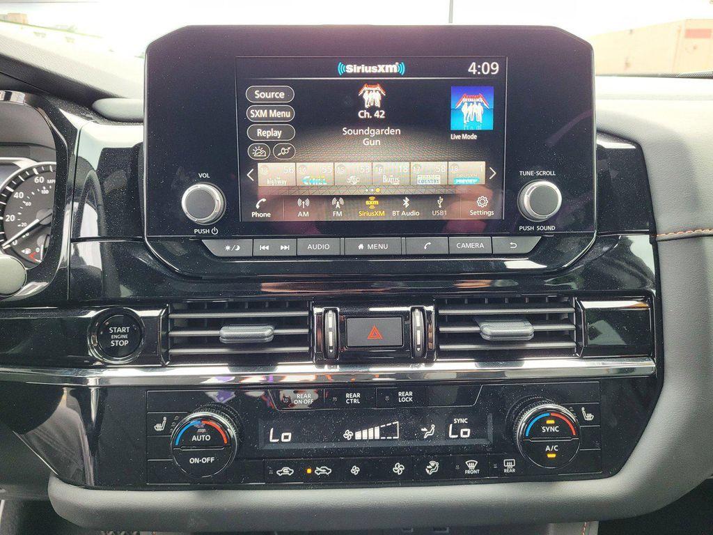 new 2025 Nissan Pathfinder car, priced at $39,995