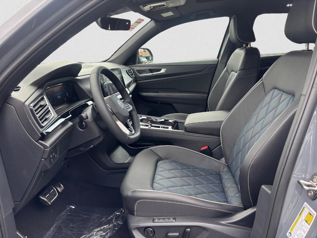 new 2025 Volkswagen Atlas Cross Sport car, priced at $47,208