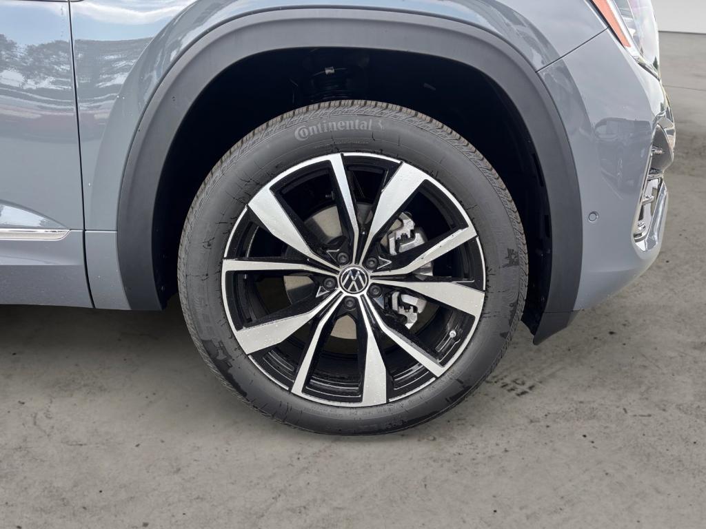 new 2025 Volkswagen Atlas Cross Sport car, priced at $47,208