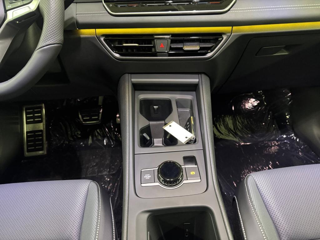 new 2026 Volkswagen Tiguan car, priced at $38,619