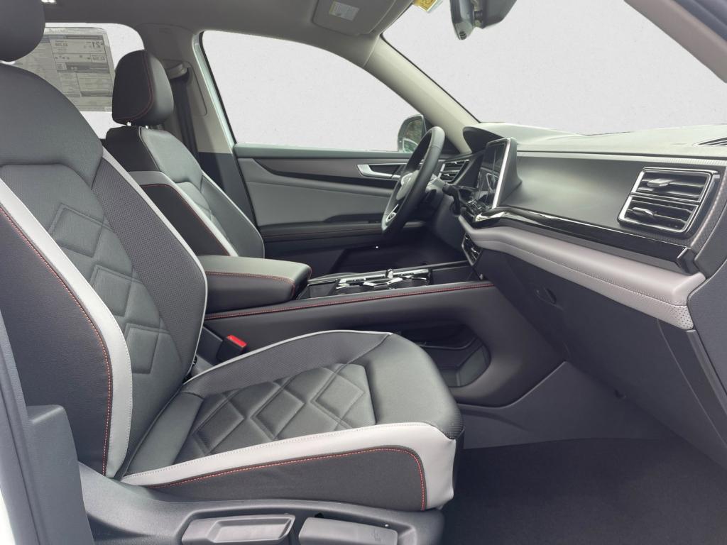 new 2026 Volkswagen Atlas car, priced at $47,499