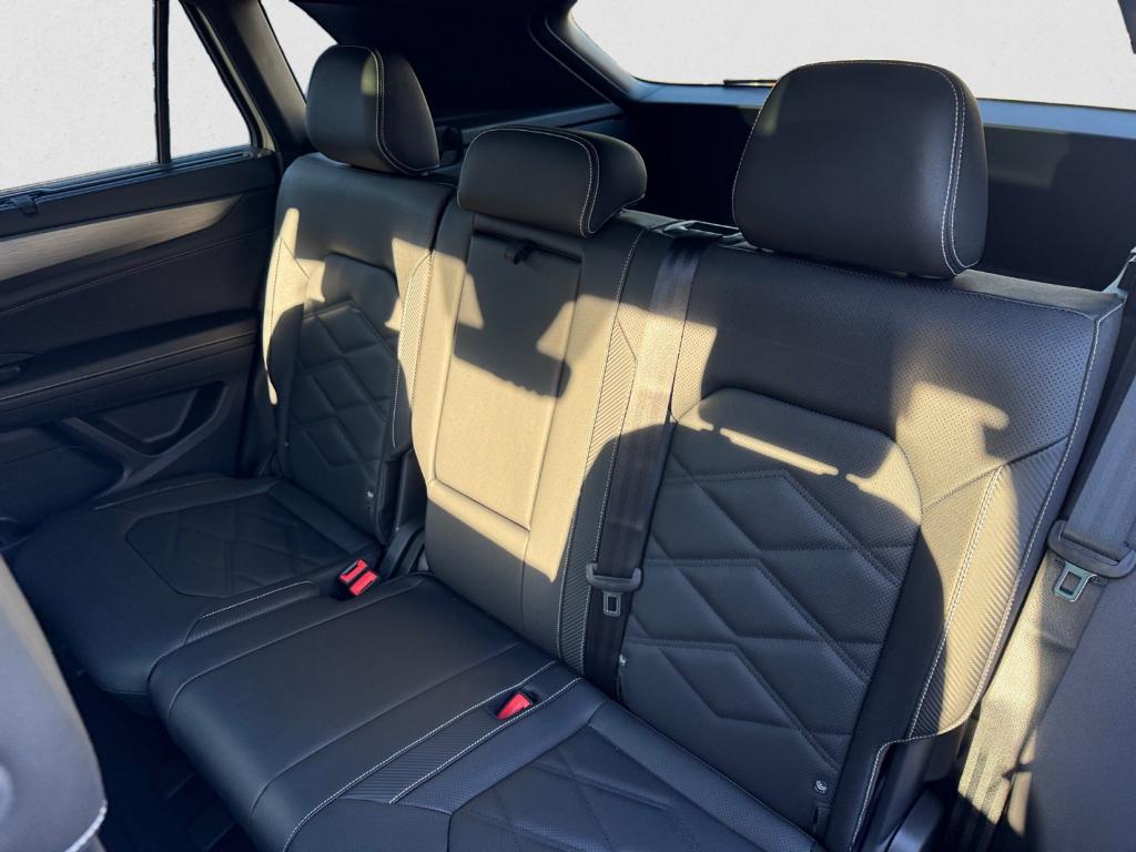 new 2026 Volkswagen Atlas Cross Sport car, priced at $45,055