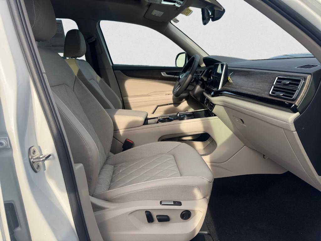 new 2026 Volkswagen Atlas car, priced at $54,829