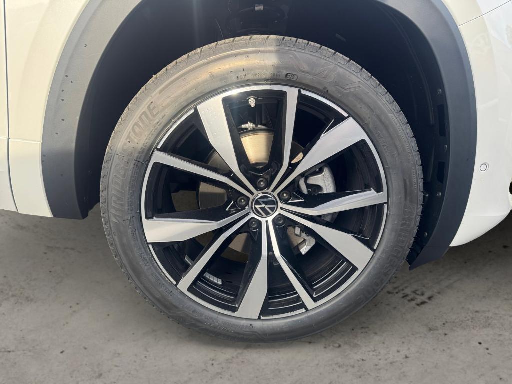 new 2026 Volkswagen Atlas car, priced at $54,829