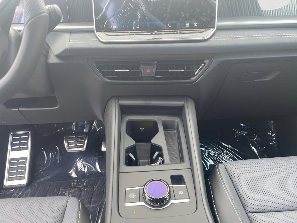 new 2026 Volkswagen Tiguan car, priced at $38,107