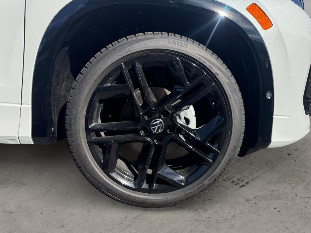 new 2026 Volkswagen Tiguan car, priced at $38,239