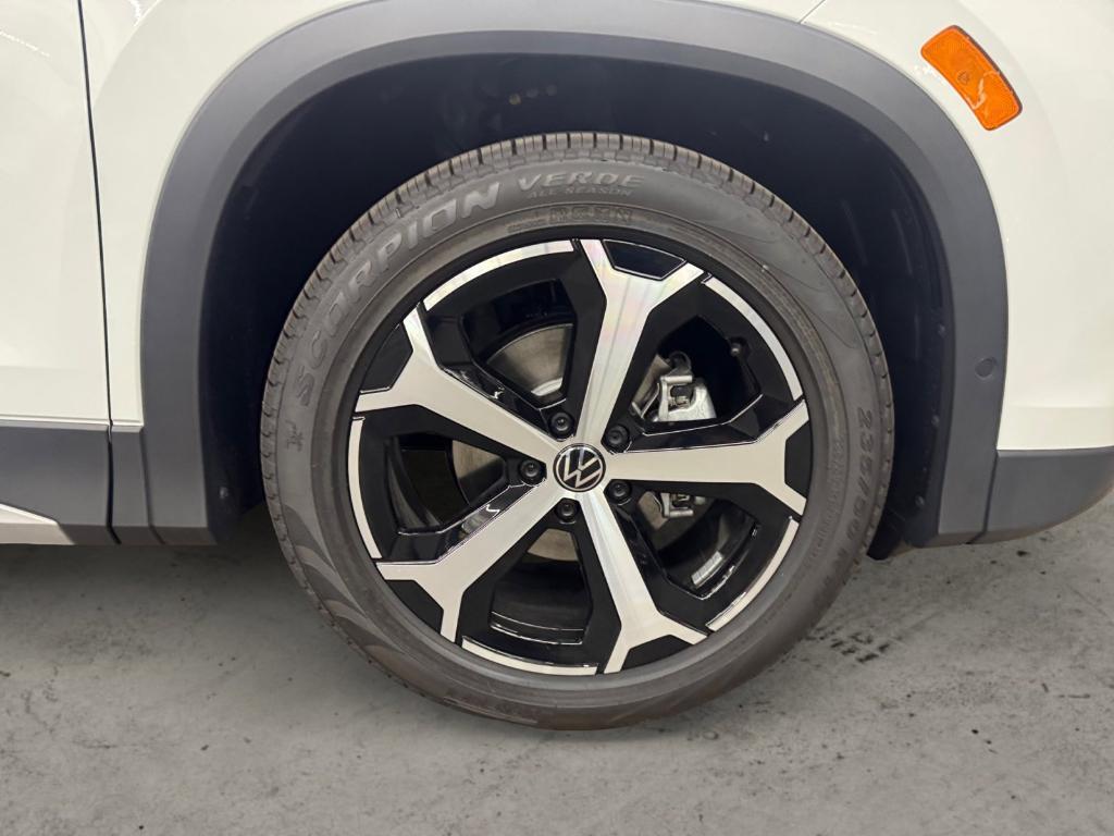 new 2026 Volkswagen Tiguan car, priced at $35,492