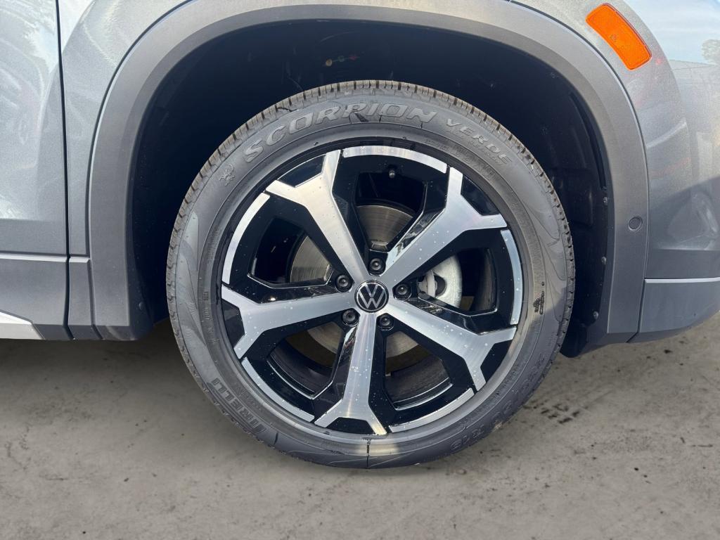 new 2026 Volkswagen Tiguan car, priced at $35,492