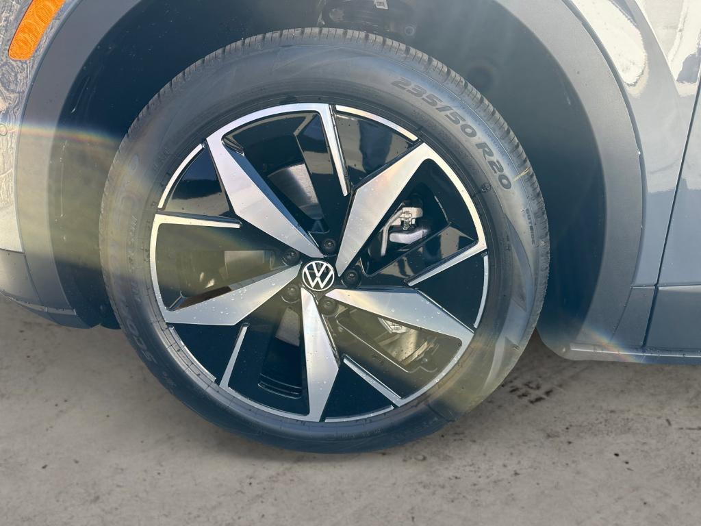 new 2026 Volkswagen ID.4 car, priced at $46,292