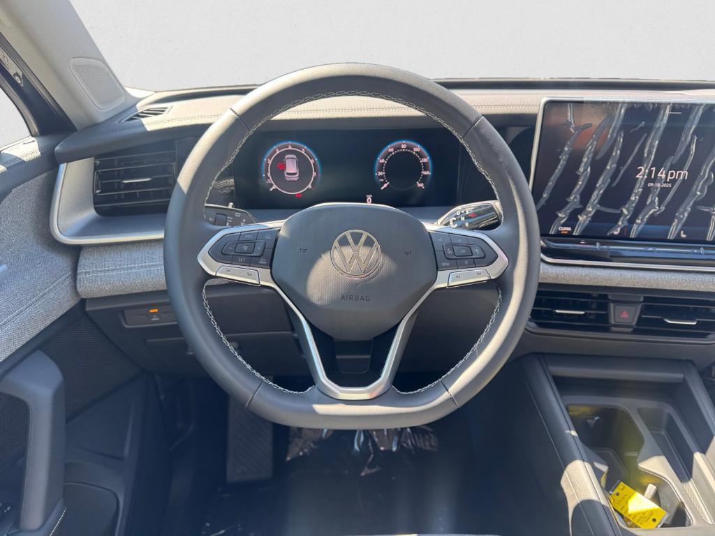 new 2025 Volkswagen Tiguan car, priced at $27,094