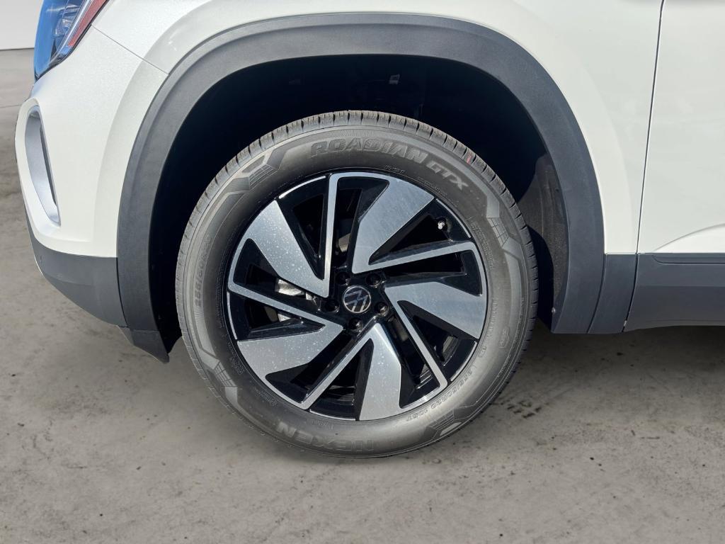 new 2026 Volkswagen Atlas car, priced at $38,627