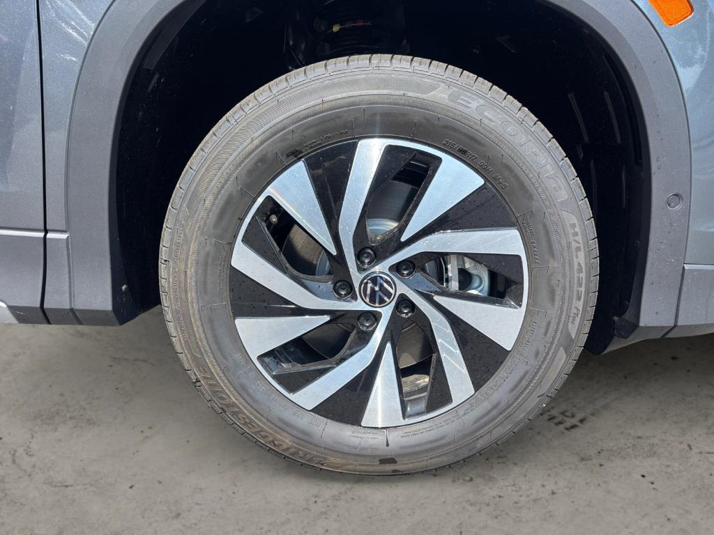 new 2025 Volkswagen Tiguan car, priced at $27,982