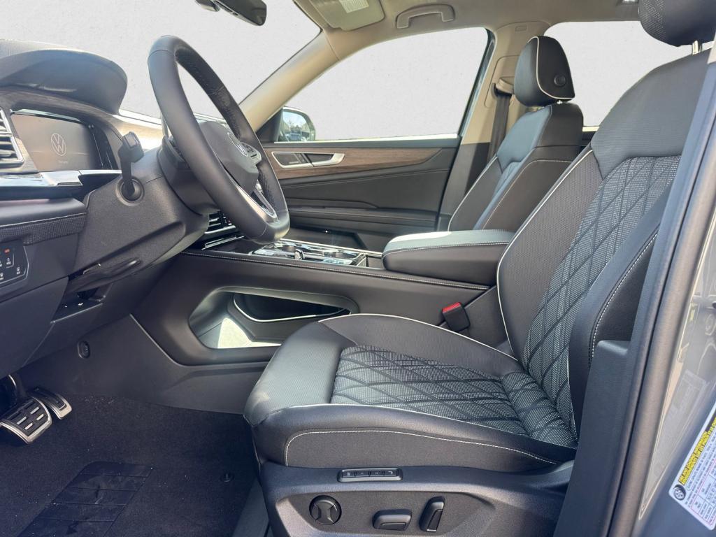 new 2026 Volkswagen Atlas car, priced at $54,808