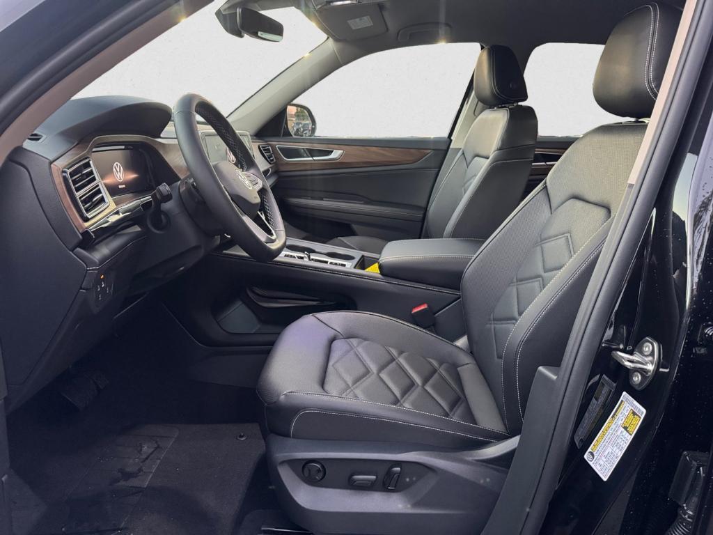 new 2026 Volkswagen Atlas car, priced at $38,260