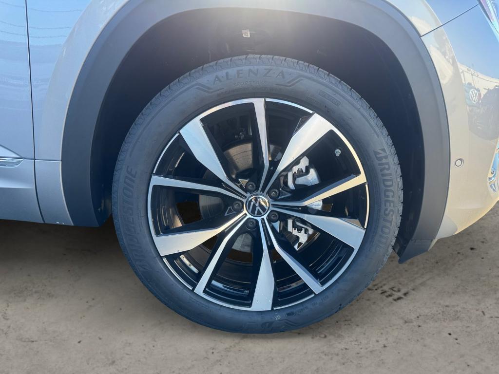 new 2026 Volkswagen Atlas car, priced at $54,871
