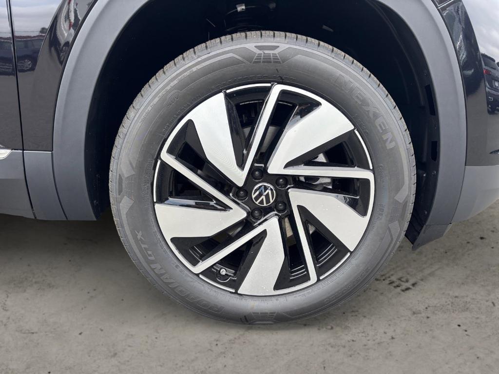 new 2025 Volkswagen Atlas car, priced at $42,066