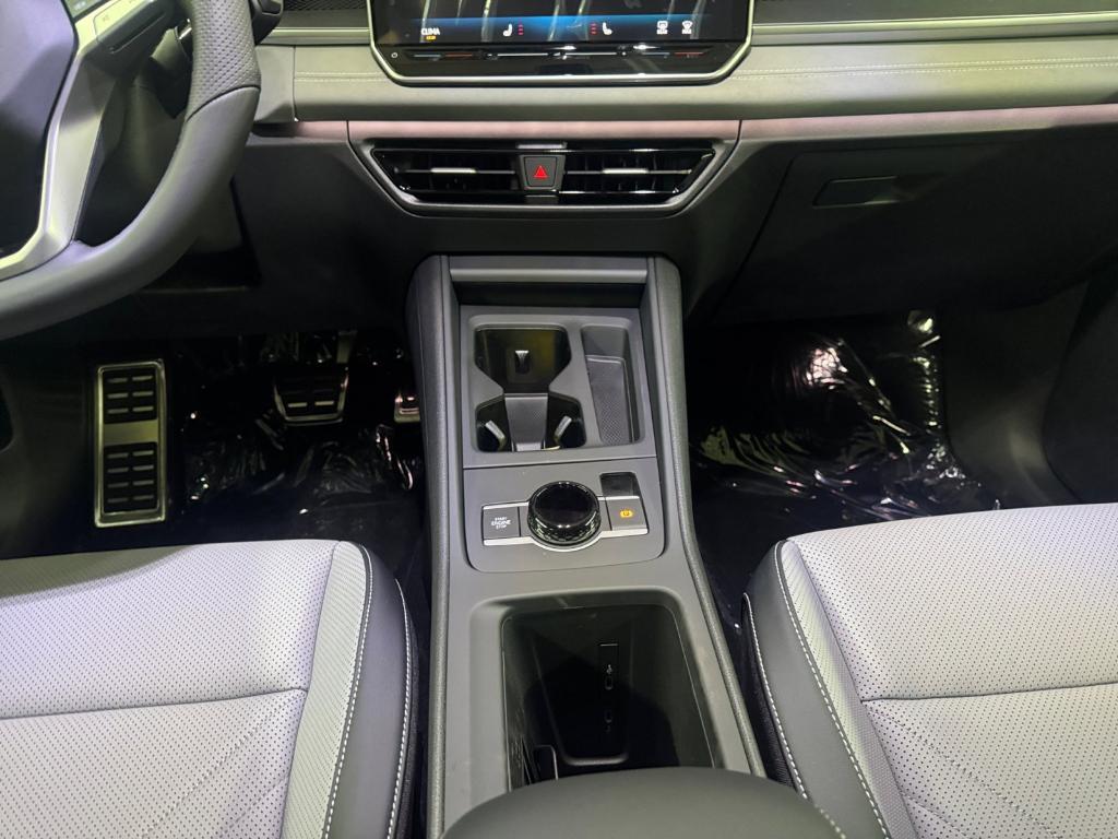 new 2026 Volkswagen Tiguan car, priced at $39,187