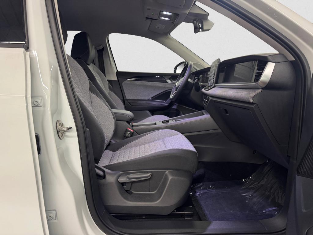 new 2025 Volkswagen Tiguan car, priced at $26,850