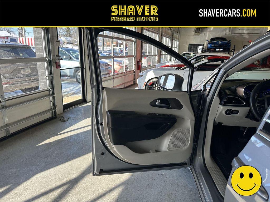 used 2018 Chrysler Pacifica car, priced at $13,690