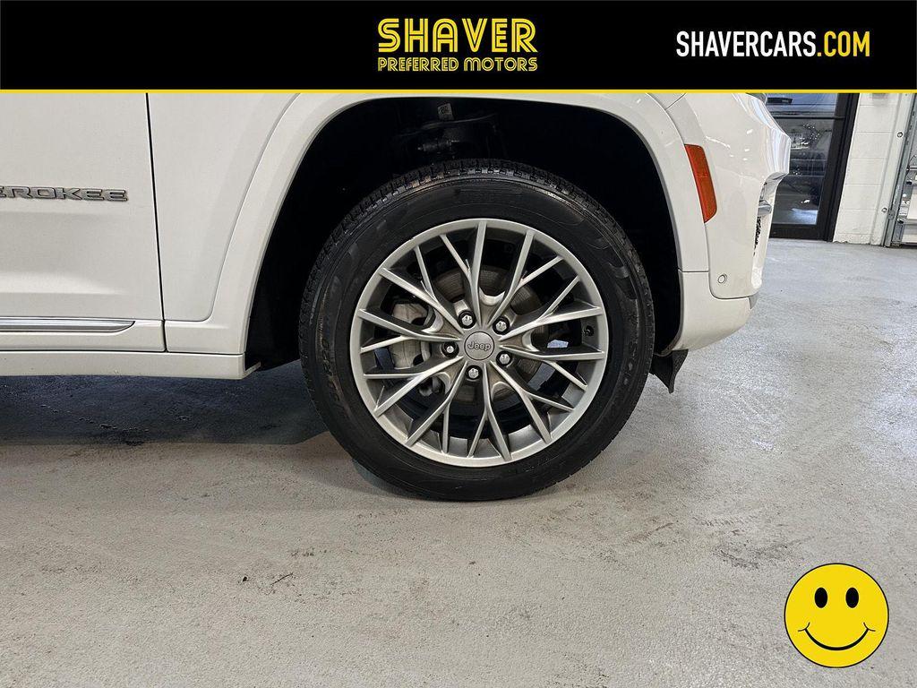 used 2023 Jeep Grand Cherokee car, priced at $40,990