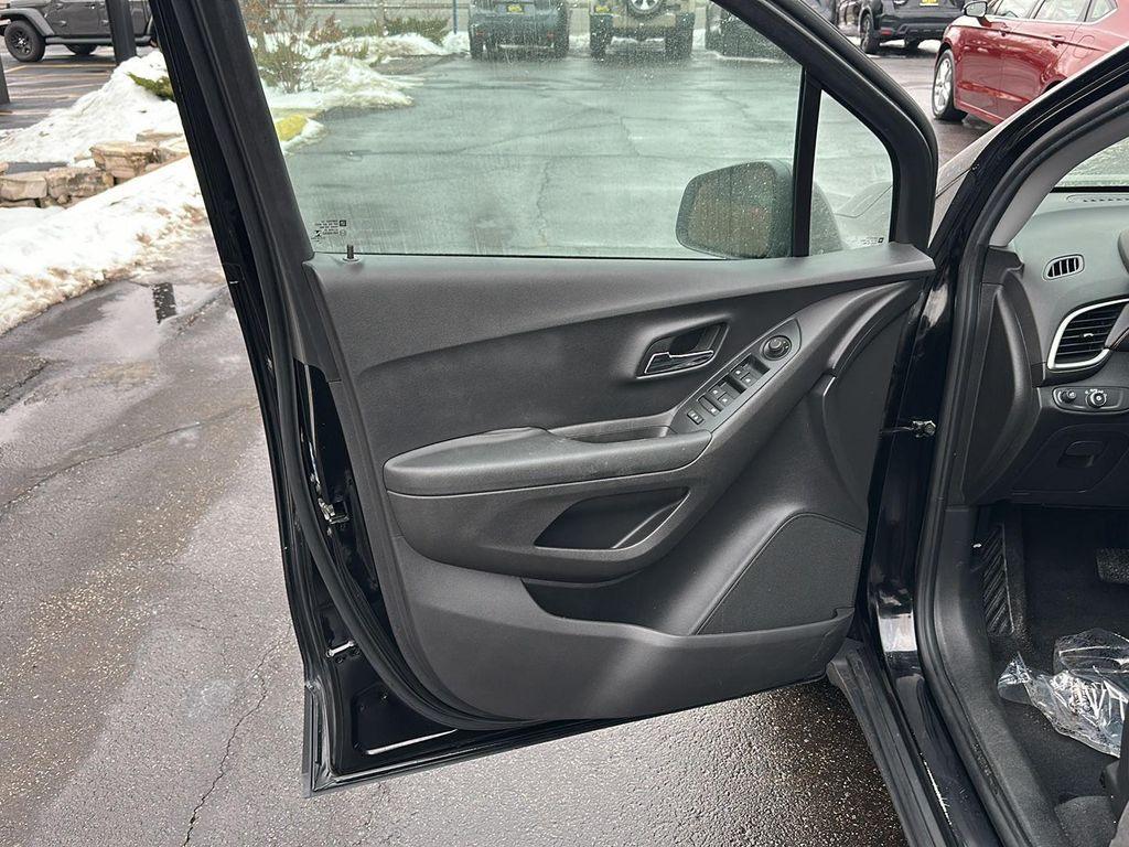 used 2020 Chevrolet Trax car, priced at $12,790