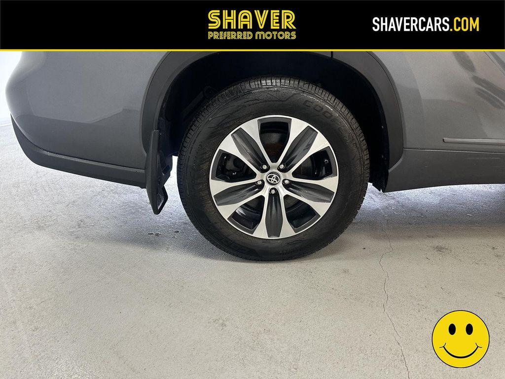 used 2020 Toyota Highlander car, priced at $26,390