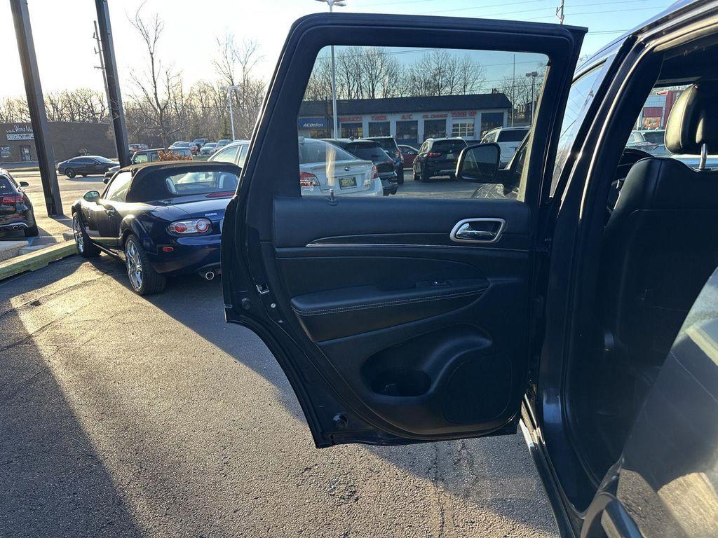 used 2015 Jeep Grand Cherokee car, priced at $15,490