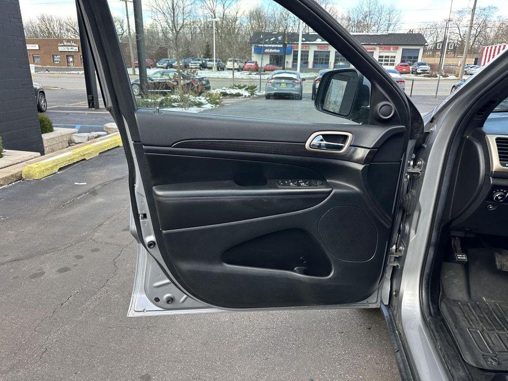 used 2014 Jeep Grand Cherokee car, priced at $10,990