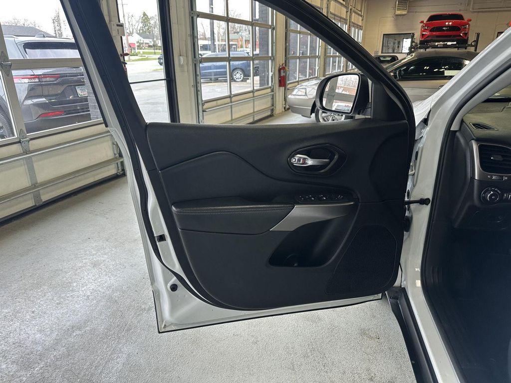 used 2021 Jeep Cherokee car, priced at $16,890