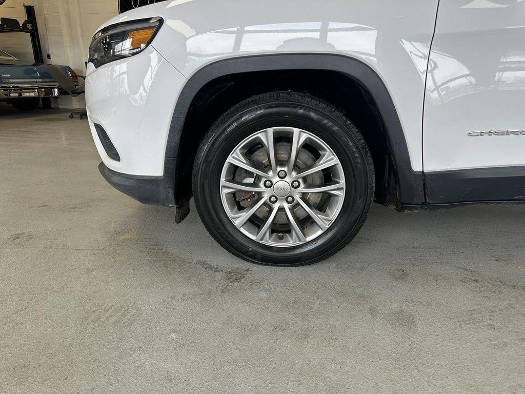 used 2021 Jeep Cherokee car, priced at $16,890