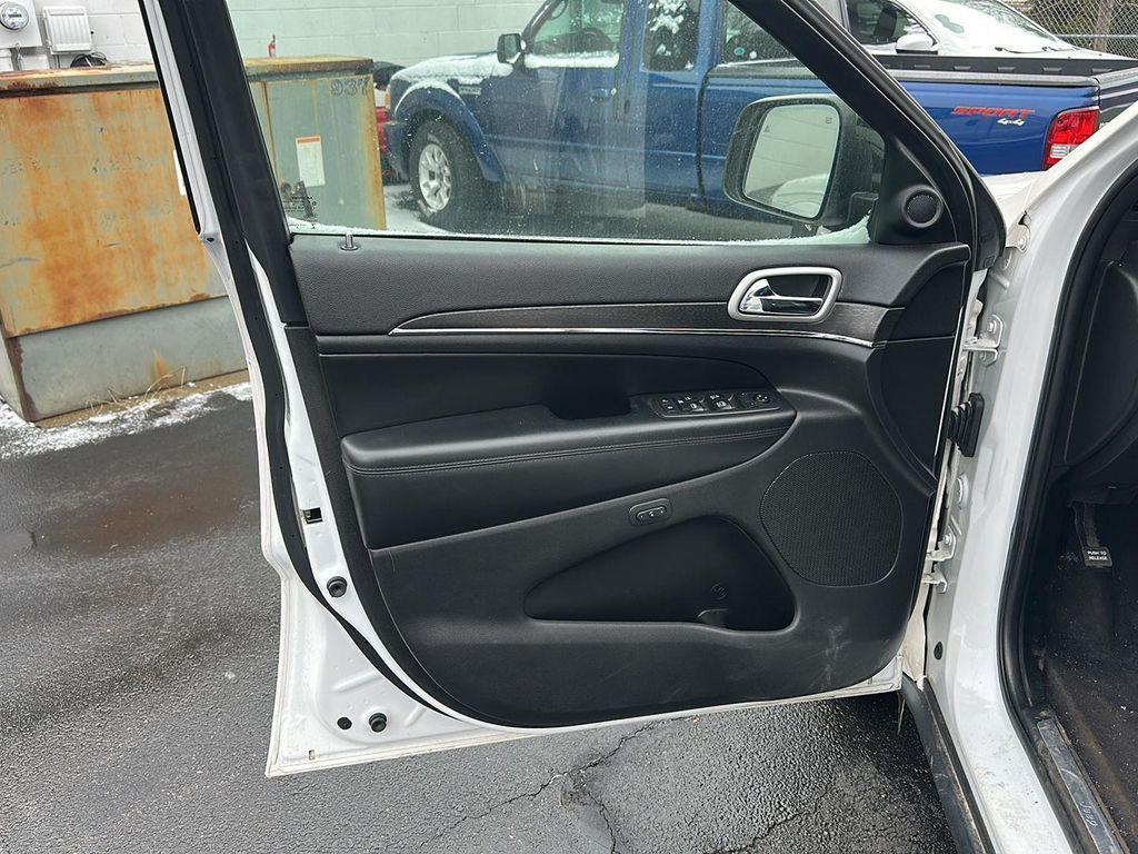 used 2018 Jeep Grand Cherokee car, priced at $15,990