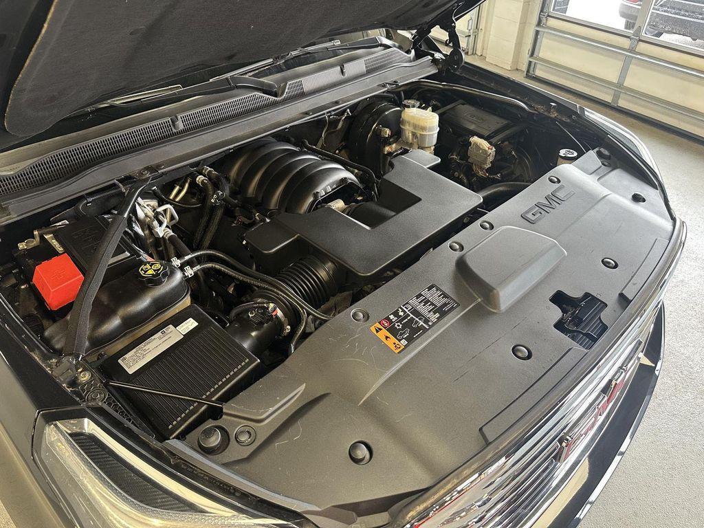 used 2020 GMC Yukon XL car, priced at $33,990