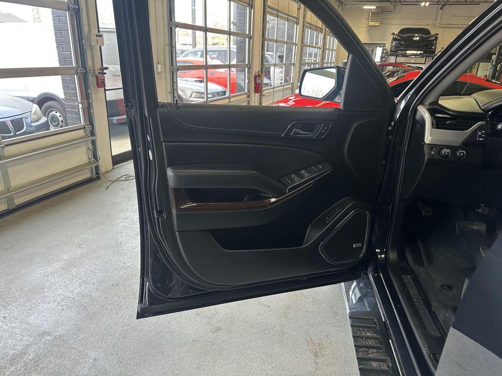 used 2020 GMC Yukon XL car, priced at $33,990