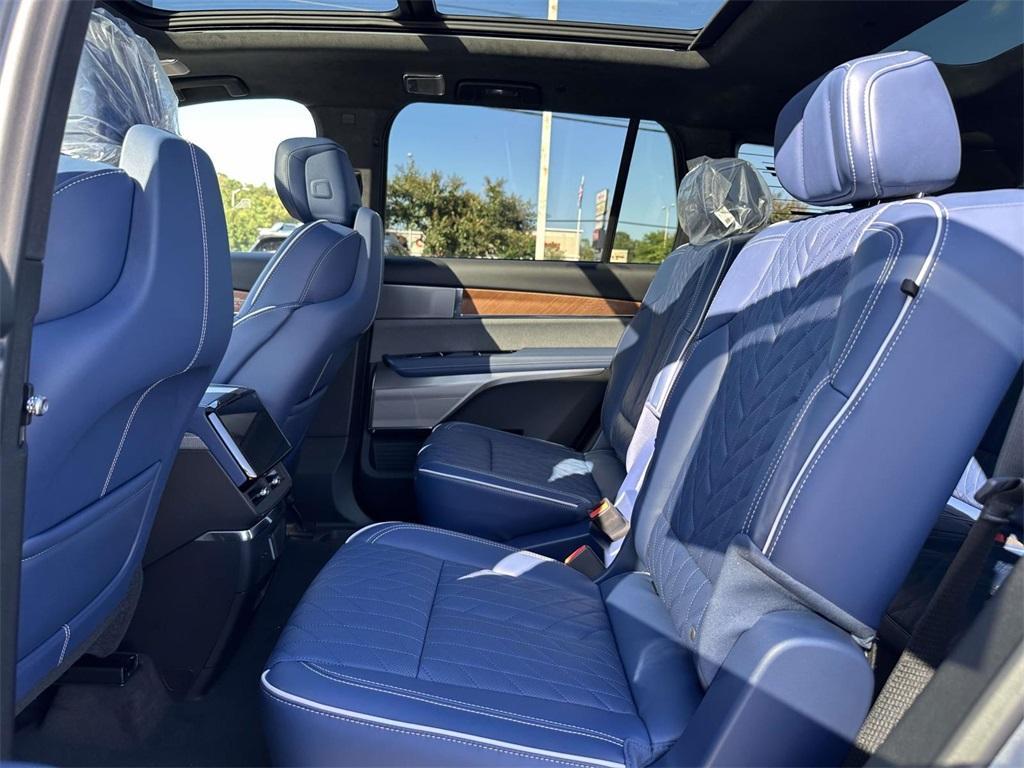 new 2026 Cadillac VISTIQ car, priced at $94,190