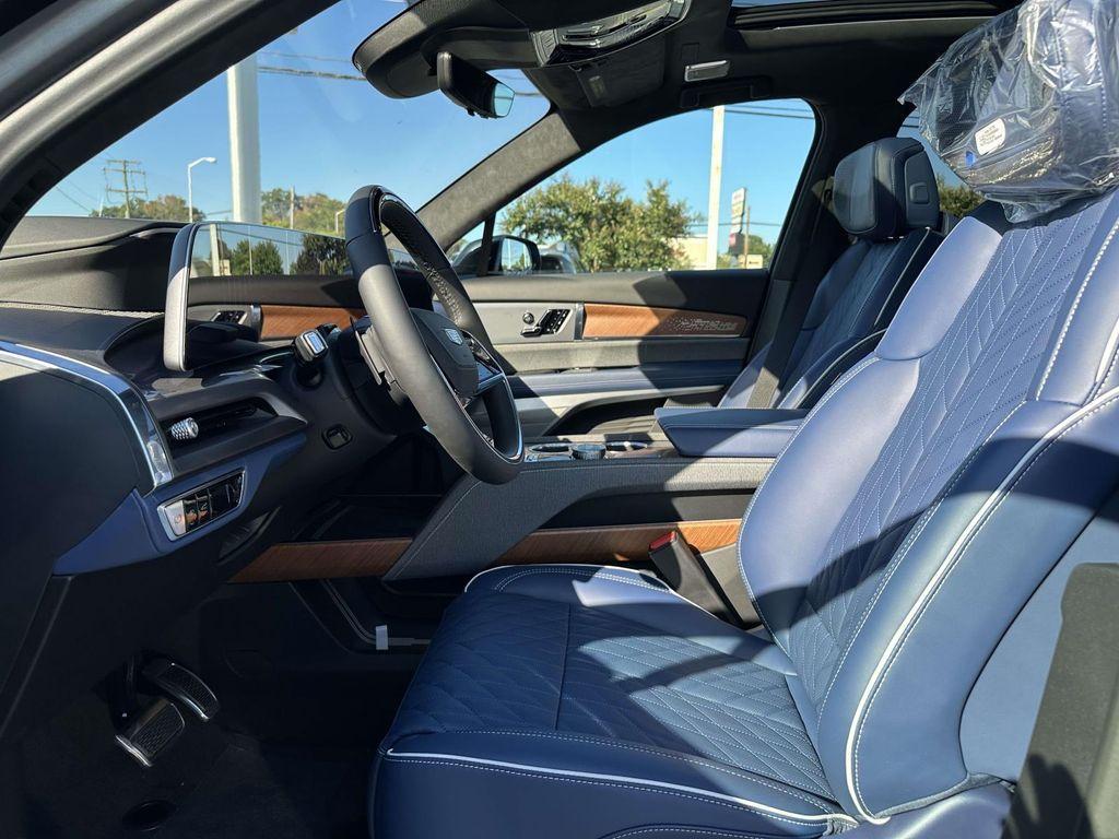 new 2026 Cadillac VISTIQ car, priced at $94,190