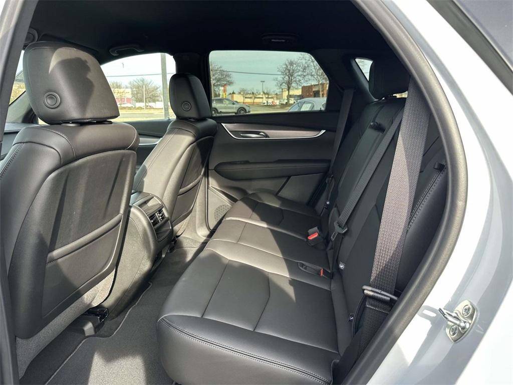new 2026 Cadillac XT5 car, priced at $49,415