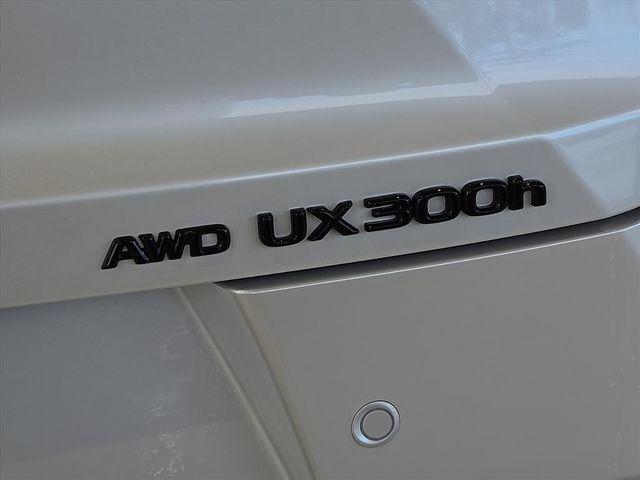 new 2025 Lexus UX 300h car, priced at $46,154