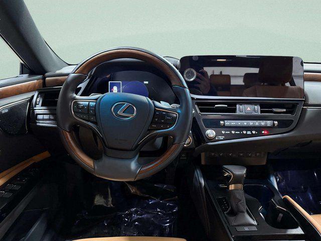 used 2024 Lexus ES 350 car, priced at $46,899
