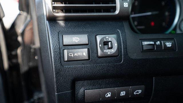 used 2011 Lexus LX 570 car, priced at $24,498