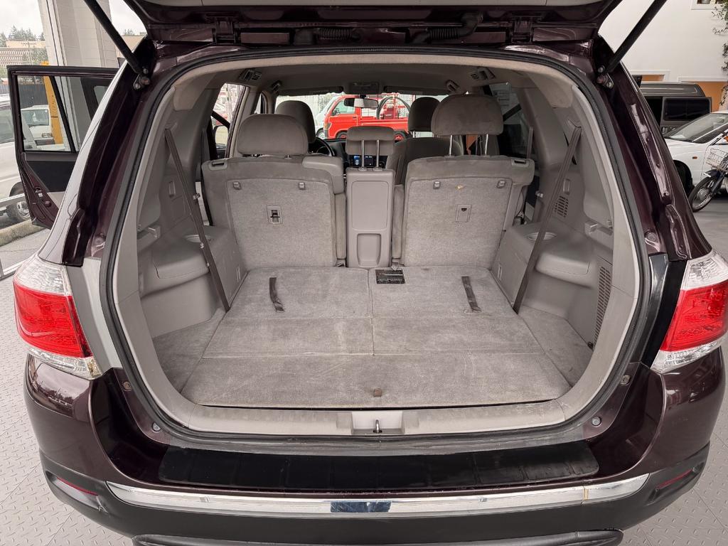 used 2013 Toyota Highlander car, priced at $7,950