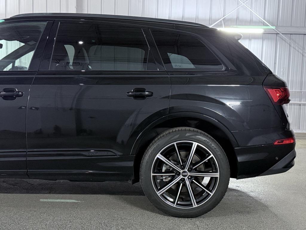 used 2022 Audi Q7 car, priced at $43,000