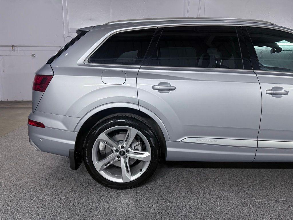 used 2019 Audi Q7 car, priced at $29,990