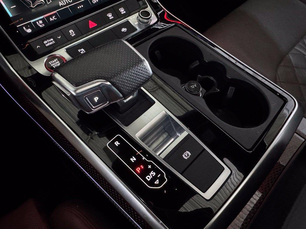 Audi SQ7 view 31