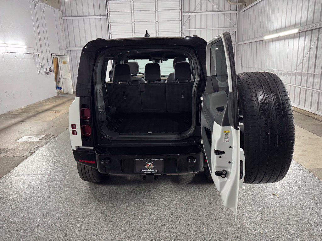 Land Rover Defender view 58