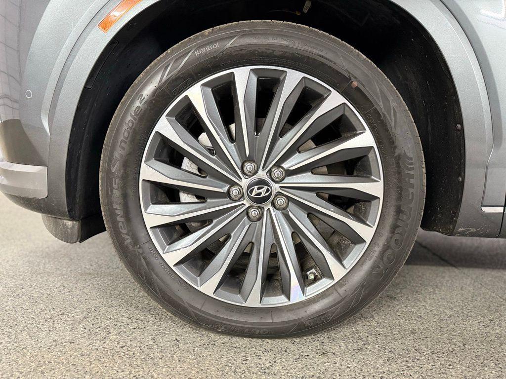 used 2024 Hyundai Palisade car, priced at $39,500